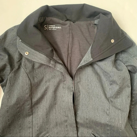 Brooks Pure Project Running Reflective grey full zipper reflective jacket size S - Picture 4 of 7